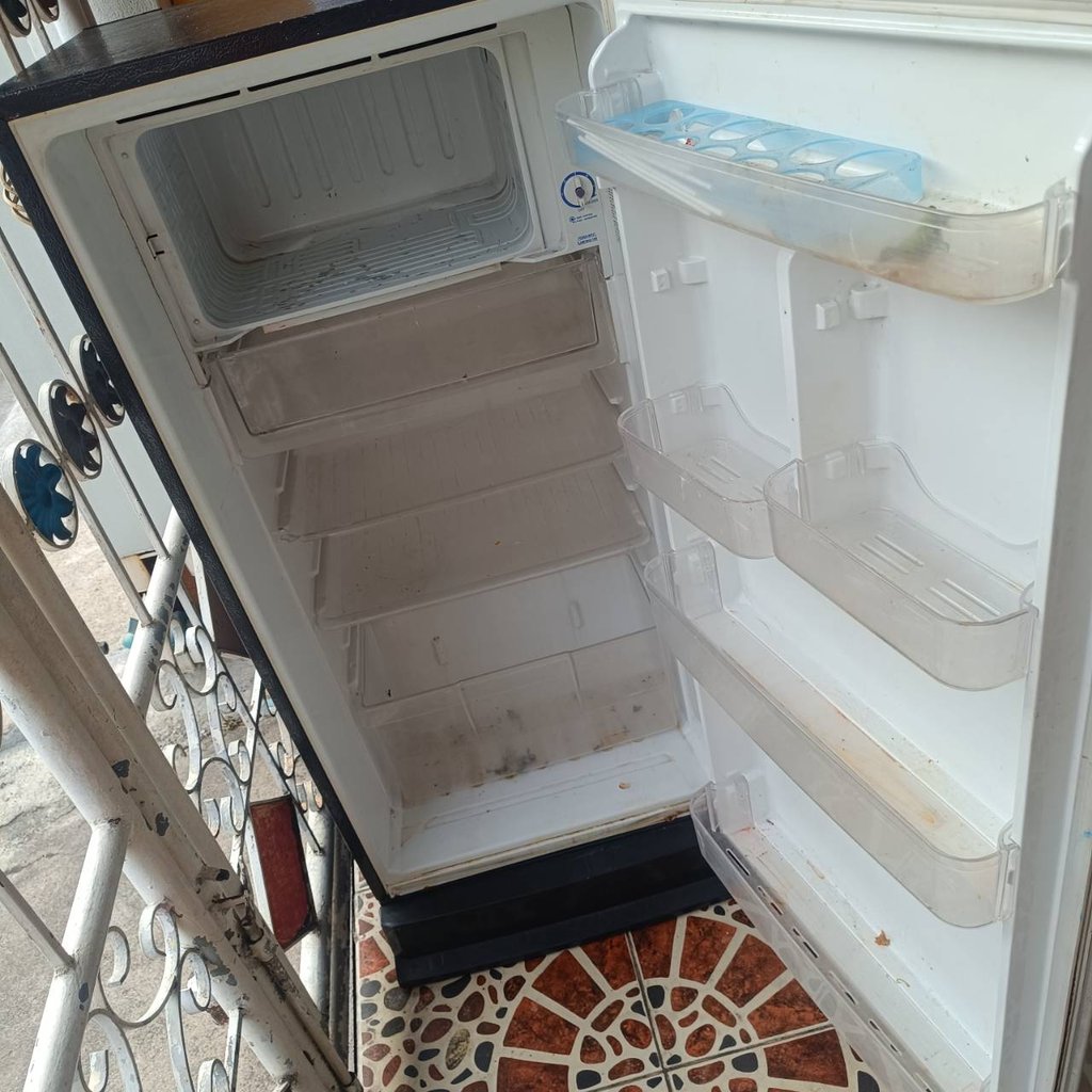 ตู้เย็น Mitsubishi  รุ่น MR1807  6 คิว  ตู้เย็น 1 ประตู 