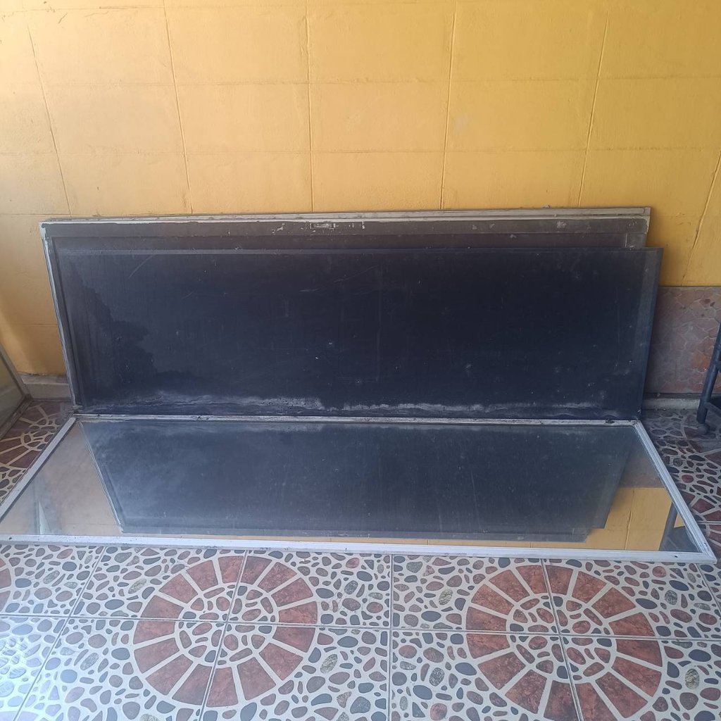 กระจกสะท้อนแสงขนาดกว้าง 60 ซม. x ยาว 2 เมตร เท่ากัน 2 แผ่น