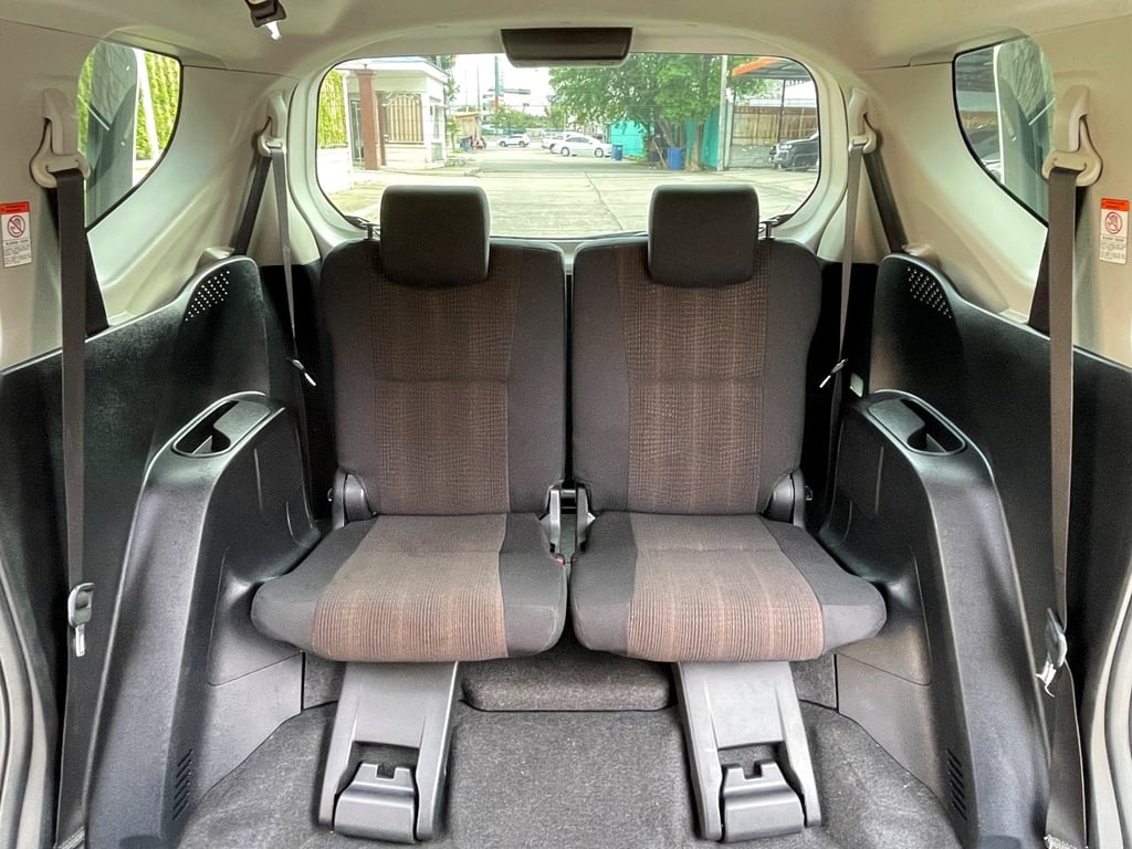 TOYOTA SIENTA 1.5 G ปี 2017  AUTO 7 SPEED สภาพนางฟ้า