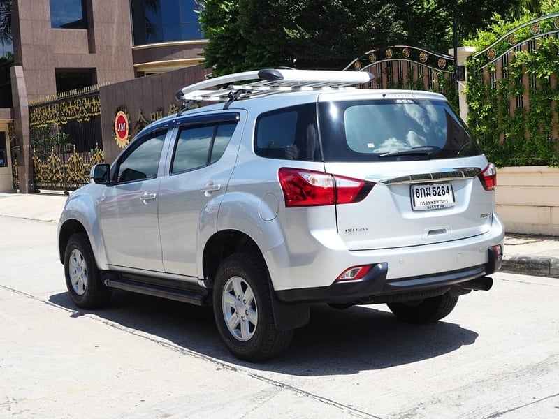 ISUZU MU-X 1.9 CD ปี 2017 เกียร์AUTO สภาพนางฟ้า ISUZU MU-X 1.9 CD ปี 2017 เกียร์AUTO สภาพนางฟ้า