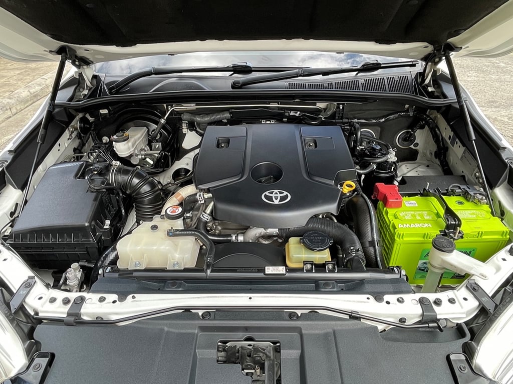 TOYOTA HILUX REVO DOUBLE CAB 2.8 G PRERUNNER ROCCO (MNC) ปี 2018 AUTO สภาพนางฟ้า