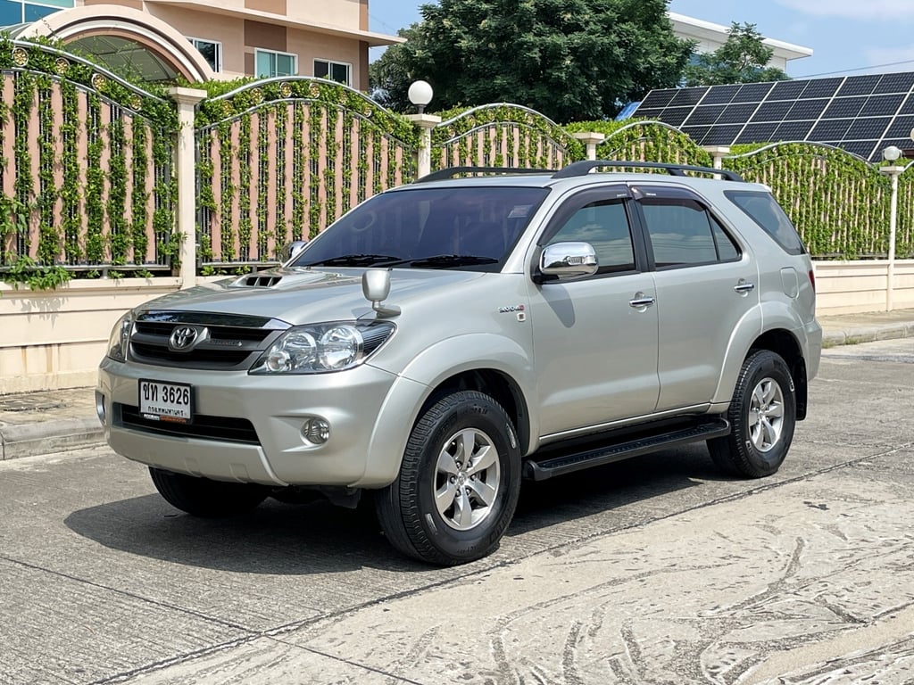 TOYOTA FORTUNER 3.0 V 4WD ปี 2007 AUTO สภาพนางฟ้า TOYOTA FORTUNER 3.0 V 4WD ปี 2007 AUTO สภาพนางฟ้า