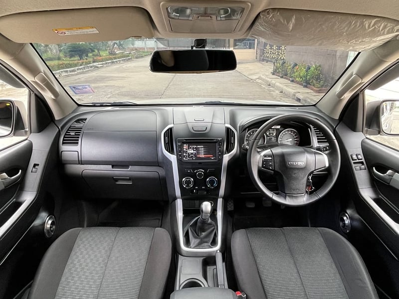 ISUZU D-MAX BLUE POWER SPACECAB HI-LANDER 1.9 DDI Z DVD (MNC) ปี 2017 เกียร์MT 6 Speed สภาพนางฟ้า ISUZU D-MAX BLUE POWER SPACECAB HI-LANDER 1.9 DDI Z DVD (MNC) ปี 2017 เกียร์MT 6 Speed สภาพนางฟ้า