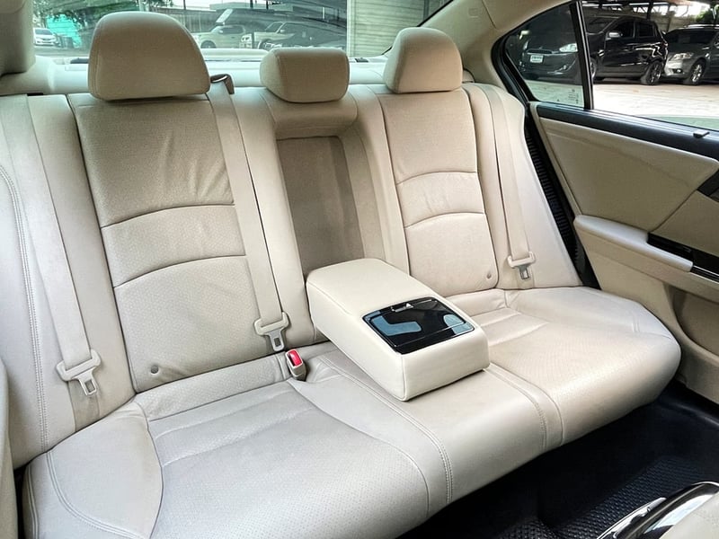 HONDA ACCORD 2.0 HYBRID (MNC) ปี 2017 สภาพนางฟ้า