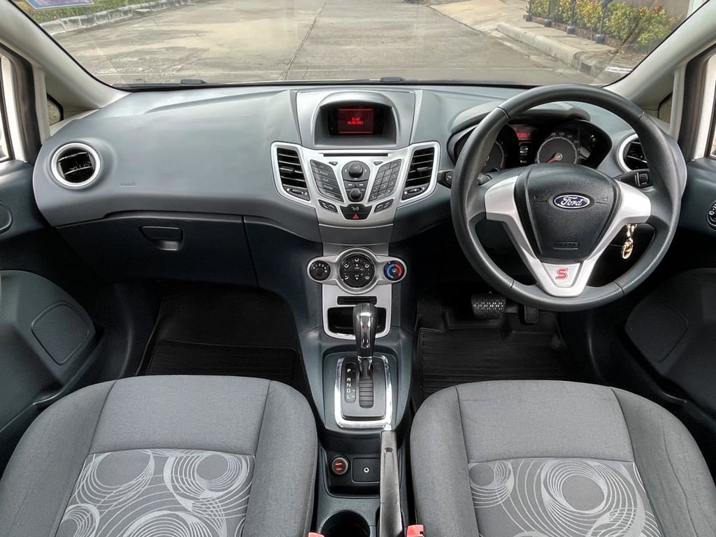 FORD FIESTA 1.6 TREND HATCHBACK ปี 2011 AUTO FORD FIESTA 1.6 TREND HATCHBACK ปี 2011 AUTO
