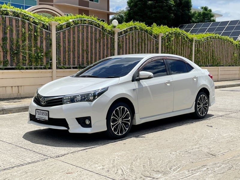 TOYOTA COROLLA ALTIS 1.8 S Esport ปี 2014 Auto สภาพนางฟ้า