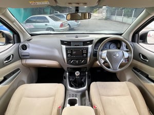 NISSAN NP300 NAVARA KING CAB 2.5 E ปี 2019 เกียร์MANUAL 6 Speed สภาพนางฟ้า