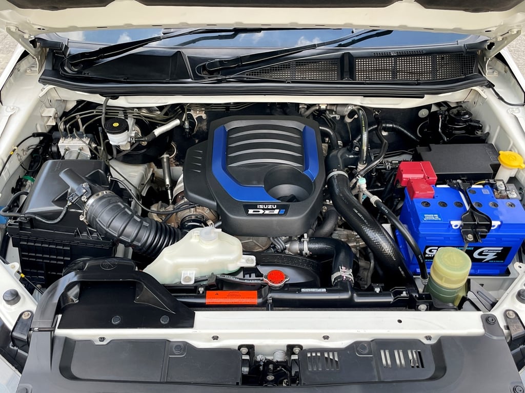 ISUZU D-MAX ALL NEW BLUE POWER CAB-4 HI-LANDER 1.9 Ddi ZP ปี 2020 สภาพนางฟ้า ISUZU D-MAX ALL NEW BLUE POWER CAB-4 HI-LANDER 1.9 Ddi ZP ปี 2020 สภาพนางฟ้า