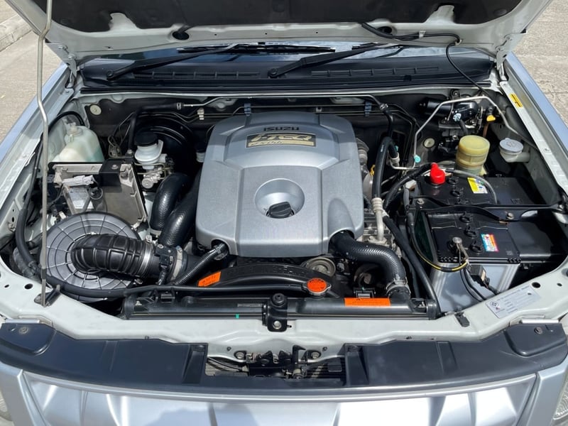 ISUZU D-MAX SPACECAB SX 2.5 i-TEQ ปี 2010 เกียร์Manual สภาพนางฟ้า