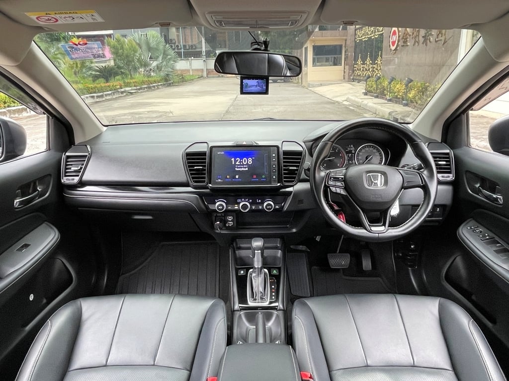 HONDA CITY TURBO 1.0 SV HATCHBACK ปี 2023 สภาพป้ายแดง HONDA CITY TURBO 1.0 SV HATCHBACK ปี 2023 สภาพป้ายแดง