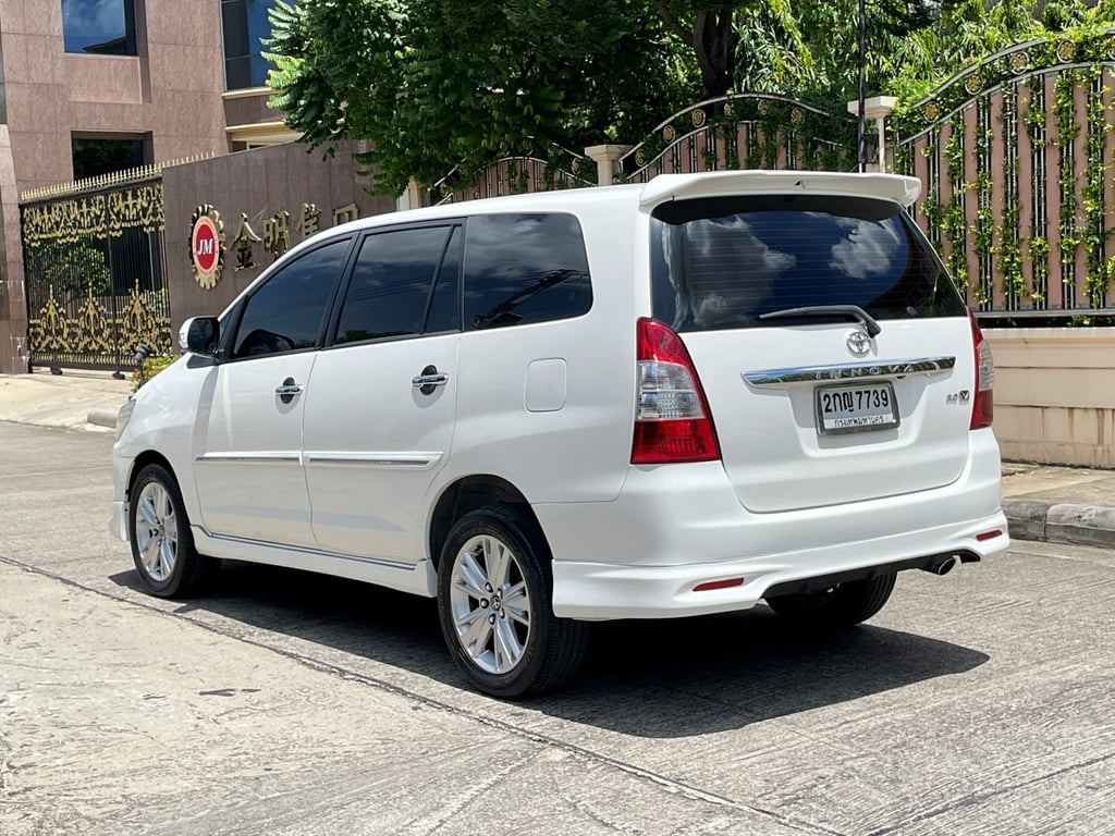 TOYOTA INNOVA 2.0 V (MNC) ปี 2013 AUTO สภาพนางฟ้า