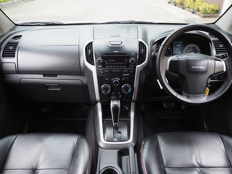 ISUZU D-MAX ALL NEW SPACECAB HI-LANDER 2.5 VGS Z ปี 2013 เกียร์AUTO สภาพนางฟ้า ISUZU D-MAX ALL NEW SPACECAB HI-LANDER 2.5 VGS Z ปี 2013 เกียร์AUTO สภาพนางฟ้า