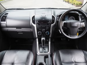 ISUZU D-MAX ALL NEW SPACECAB HI-LANDER 2.5 VGS Z ปี 2013 เกียร์AUTO สภาพนางฟ้า ISUZU D-MAX ALL NEW SPACECAB HI-LANDER 2.5 VGS Z ปี 2013 เกียร์AUTO สภาพนางฟ้า