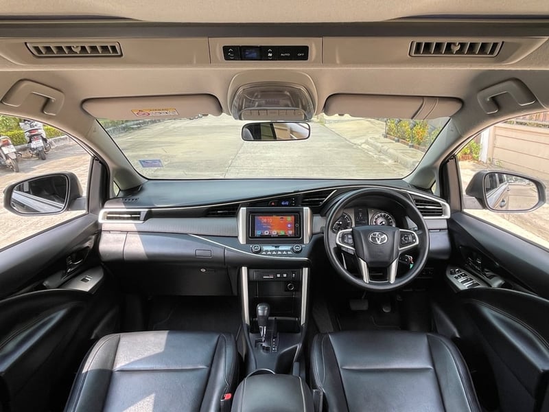 TOYOTA INNOVA CRYSTA 2.8 G ปี 2018 สภาพนางฟ้า TOYOTA INNOVA CRYSTA 2.8 G ปี 2018 สภาพนางฟ้า