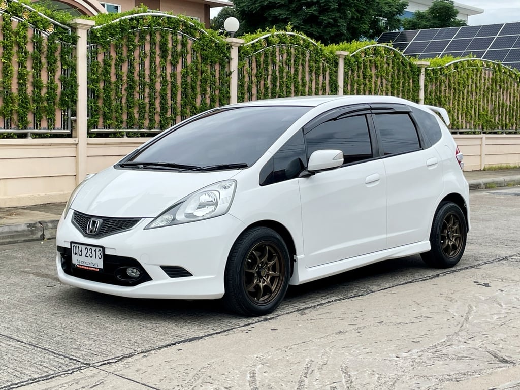 HONDA JAZZ 1.5 SV โฉมGE ปี 2009 AUTO สภาพนางฟ้า