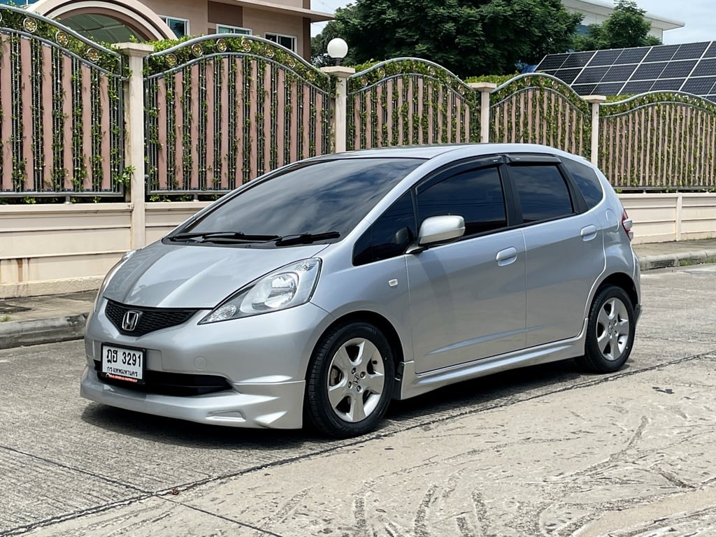 HONDA JAZZ 1.5 S (โฉมGE) ปี 2010 เกียร์AUTO HONDA JAZZ 1.5 S (โฉมGE) ปี 2010 เกียร์AUTO