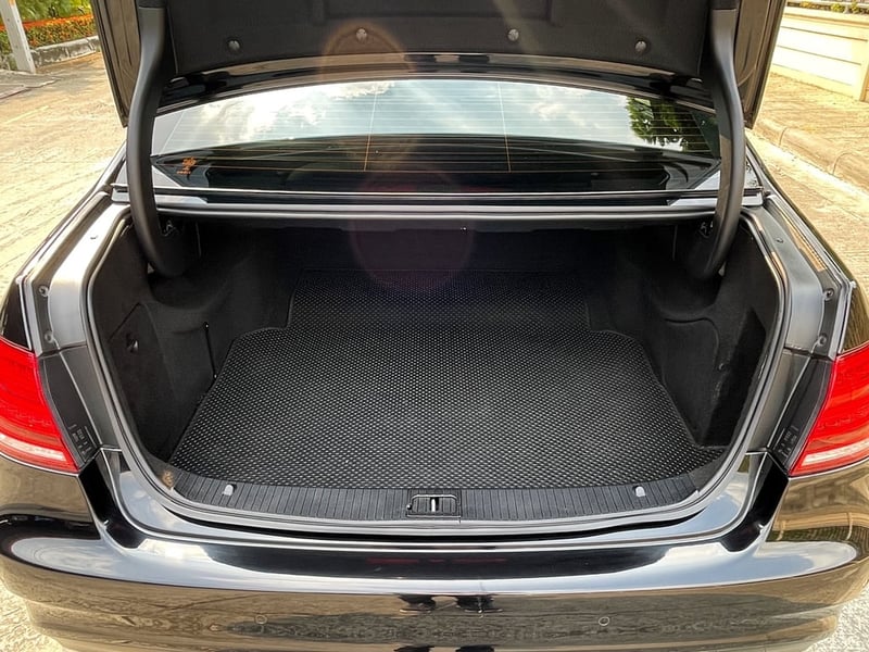 MERCEDES BENZ E300 2.2 BLUETEC HYBRID AMG DYNAMIC ปี 2015 สภาพนางฟ้า