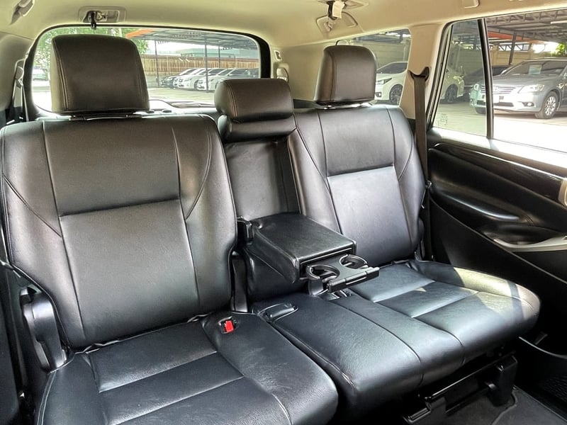 TOYOTA INNOVA CRYSTA 2.8 G ปี 2018 สภาพนางฟ้า TOYOTA INNOVA CRYSTA 2.8 G ปี 2018 สภาพนางฟ้า