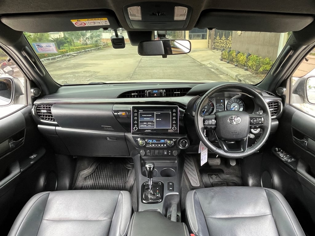 TOYOTA HILUX REVO DOUBLE CAB 2.8 4WD ROCCO ปี 2022 AUTO 4X4 สภาพนางฟ้า