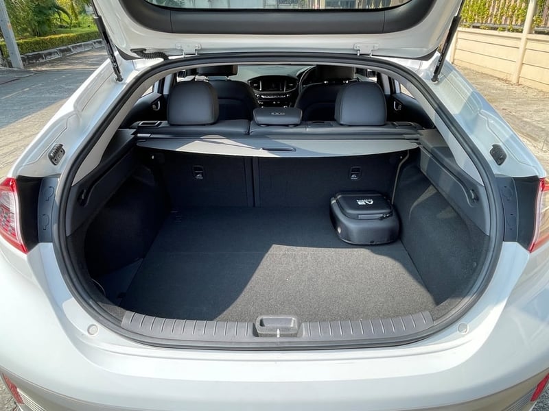 HYUNDAI IONIQ EV ปี 2019 สภาพป้ายแดง HYUNDAI IONIQ EV ปี 2019 สภาพป้ายแดง