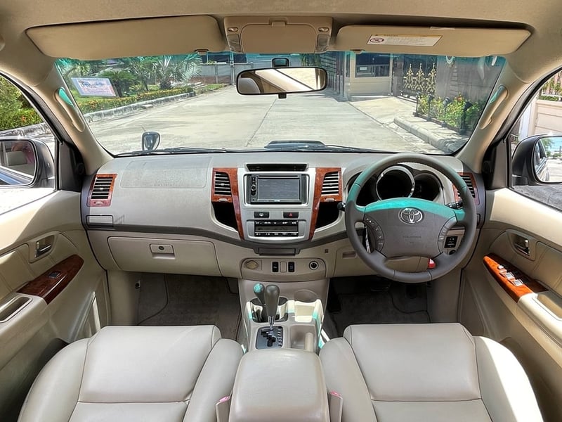 TOYOTA FORTUNER 3.0 V 4WD ปี 2006 เกียร์AUTO 