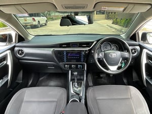TOYOTA COROLLA ALTIS 1.8 E CVT ปี 2017 สภาพนางฟ้า TOYOTA COROLLA ALTIS 1.8 E CVT ปี 2017 สภาพนางฟ้า