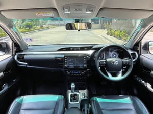 TOYOTA HILUX REVO DOUBLE CAB 2.8 HIGH 4WD ปี 2022 AUTO 4X4 สภาพนางฟ้า