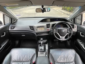 HONDA CIVIC 1.8 EL NAVI (โฉมFB) ปี 2013 สภาพนางฟ้า