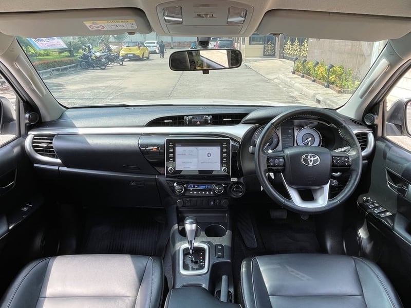 TOYOTA HILUX REVO DOUBLE CAB 2.8 HIGH 4WD ปี 2022 AUTO 4X4 สภาพนางฟ้า