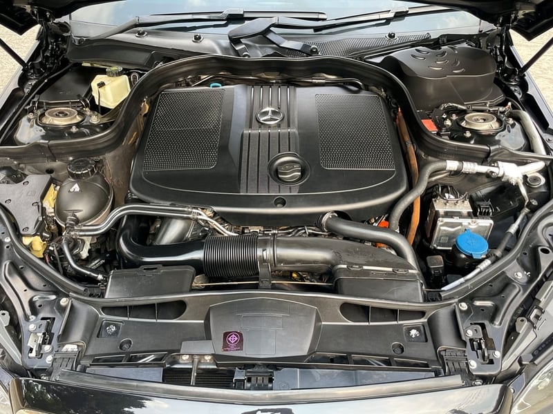 MERCEDES BENZ E300 2.2 BLUETEC HYBRID AMG DYNAMIC ปี 2015 สภาพนางฟ้า