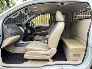 NISSAN NP300 NAVARA KING CAB 2.5 S ปี 2017 เกียร์MANUAL 6 Speed สภาพนางฟ้า