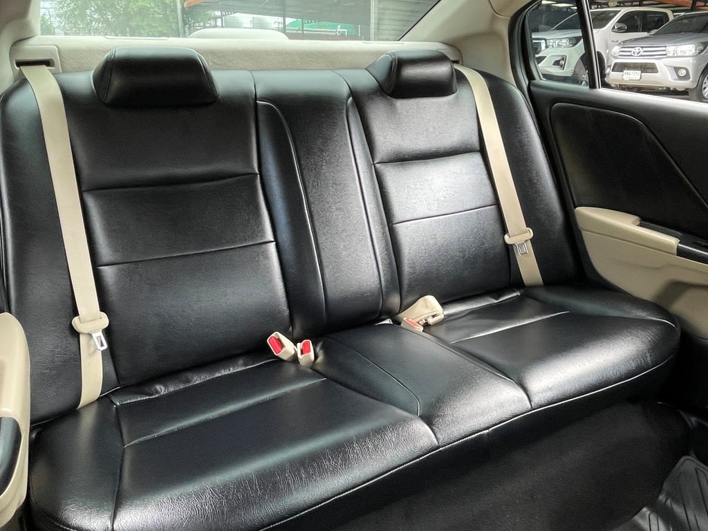 HONDA CITY 1.5 S i-VTEC ปี 2015 AUTO สภาพนางฟ้า