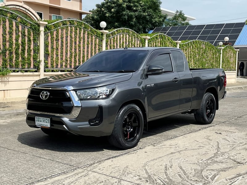 TOYOTA HILUX REVO SMART CAB 2.4 ENTRY Z EDITION ปี 2022 AUTO สภาพนางฟ้า