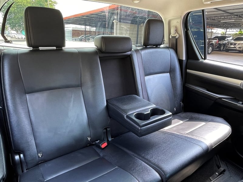 TOYOTA HILUX REVO DOUBLE CAB 2.8 HIGH 4WD ปี 2022 AUTO 4X4 สภาพนางฟ้า