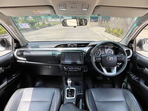 TOYOTA HILUX REVO DOUBLE CAB 2.8 HIGH 4WD ปี 2022 AUTO 4X4 สภาพนางฟ้า