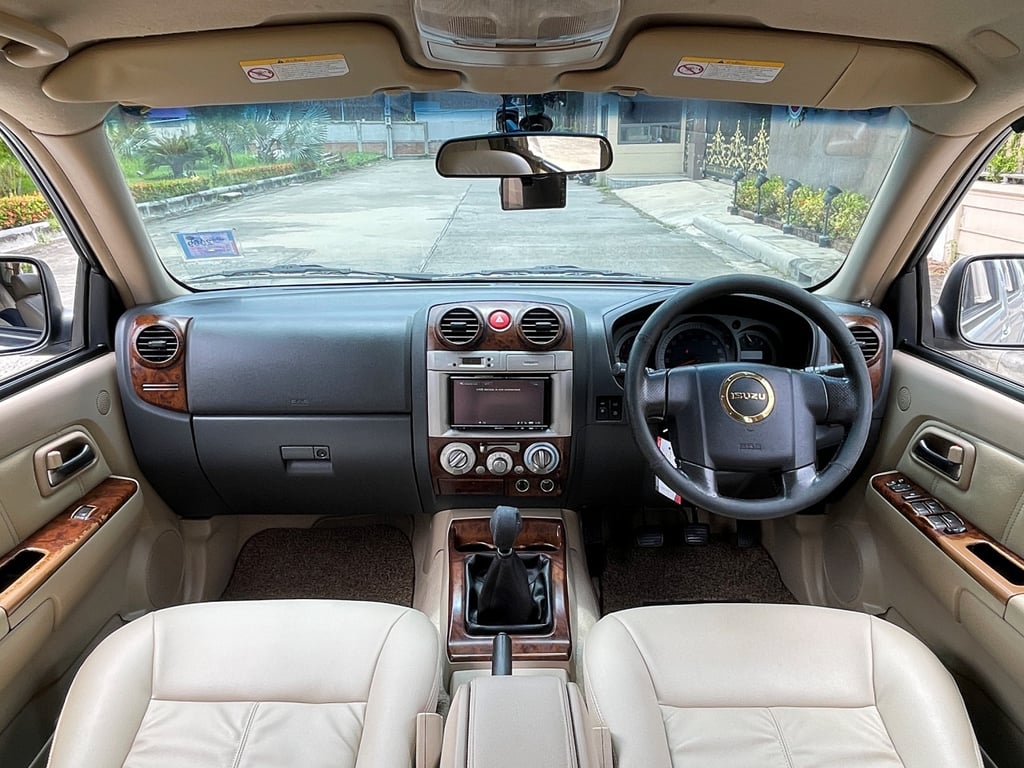 ISUZU MU-7 3.0 S ปี 2008 เกียร์MANUAL สภาพนางฟ้า