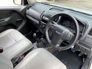ISUZU D-MAX ALL NEW BLUE POWER SPARK 1.9 B (MNC) ปี 2018 สภาพนางฟ้า ISUZU D-MAX ALL NEW BLUE POWER SPARK 1.9 B (MNC) ปี 2018 สภาพนางฟ้า