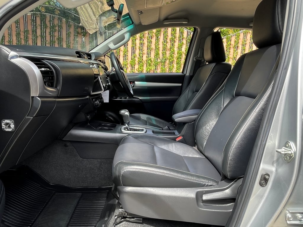 TOYOTA HILUX REVO DOUBLE CAB 2.8 HIGH 4WD ปี 2022 AUTO 4X4 สภาพนางฟ้า