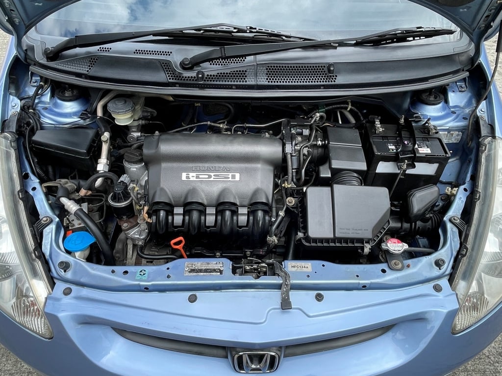 HONDA JAZZ 1.5 E (AS) i-DSI ปี 2004 เกียร์AUTO สภาพนางฟ้า