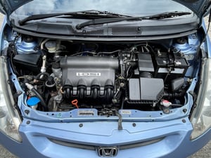 HONDA JAZZ 1.5 E (AS) i-DSI ปี 2004 เกียร์AUTO สภาพนางฟ้า