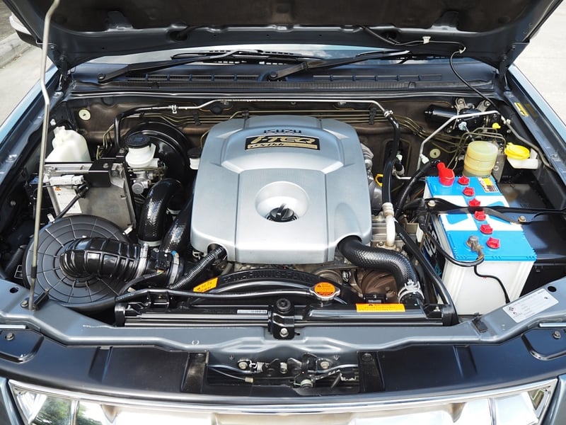 ISUZU D-MAX SPACECAB HI-LANDER 2.5 i-TEQ (NAVI) ปี 2011 เกียร์MANUAL โฉมSUPER TITANIUM i-GENii สภาพนางฟ้า