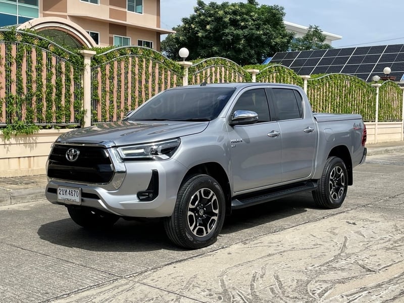 TOYOTA HILUX REVO DOUBLE CAB 2.8 HIGH 4WD ปี 2022 AUTO 4X4 สภาพนางฟ้า
