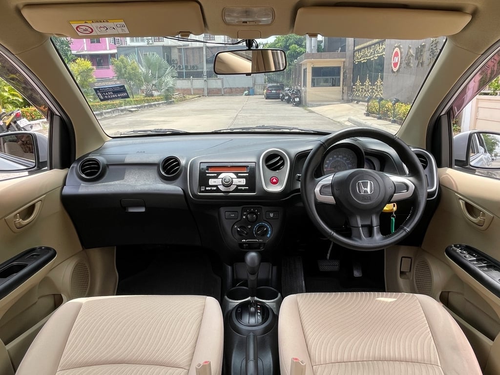 HONDA MOBILIO 1.5 V ปี 2015 AUTO สภาพนางฟ้า