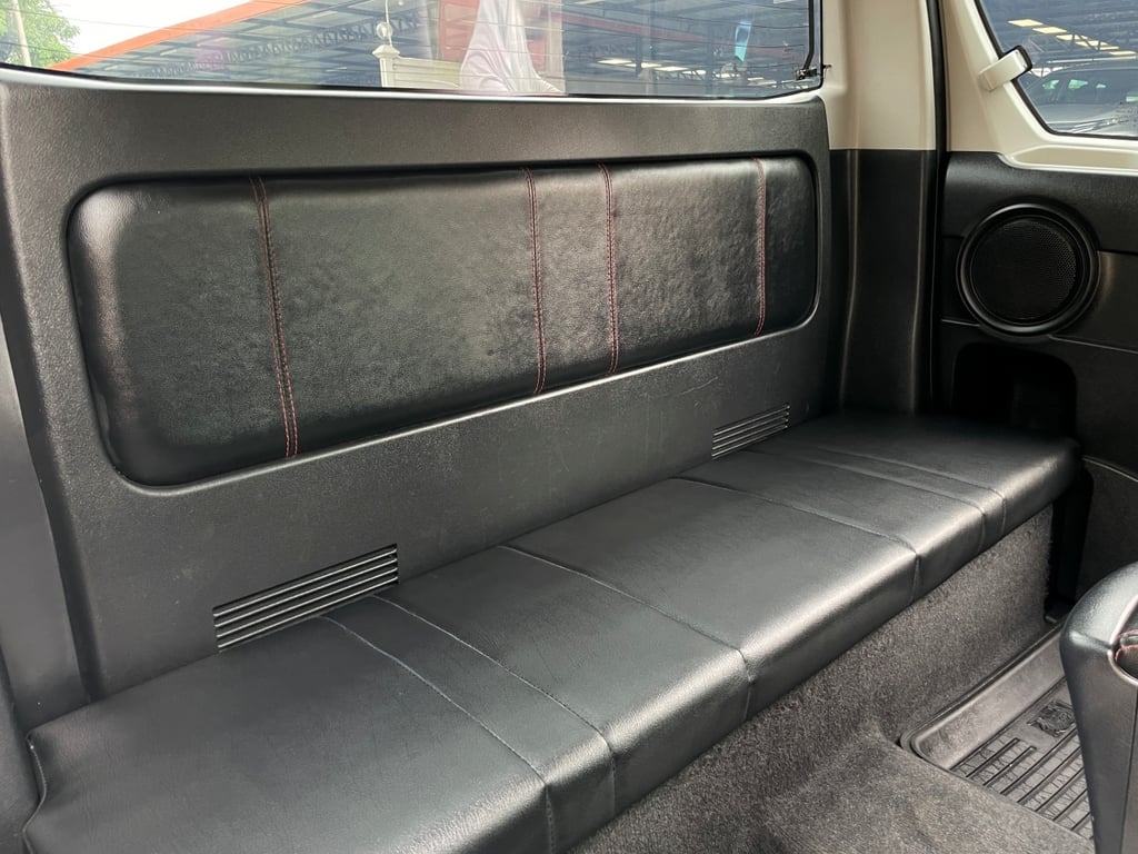 TOYOTA HILUX REVO SMART CAB 2.4 MID Z EDITION ปี 2021 MT 6 Speed สภาพนางฟ้า