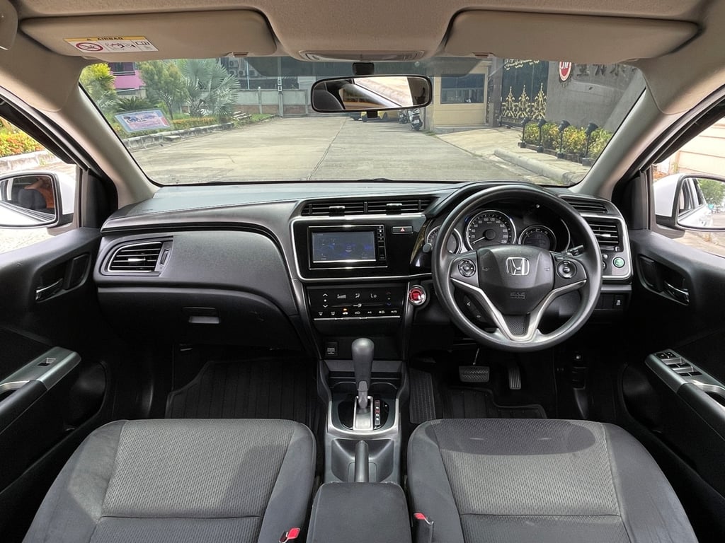 HONDA CITY 1.5 SV i-VTEC ปี 2017 AUTO CVT สภาพนางฟ้า HONDA CITY 1.5 SV i-VTEC ปี 2017 AUTO CVT สภาพนางฟ้า