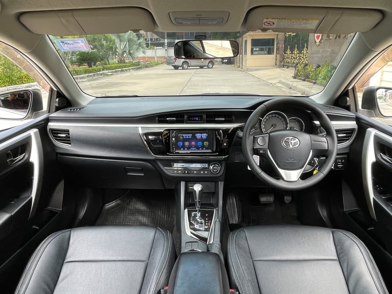 TOYOTA COROLLA ALTIS 1.8 S Esport ปี 2014 Auto สภาพนางฟ้า TOYOTA COROLLA ALTIS 1.8 S Esport ปี 2014 Auto สภาพนางฟ้า