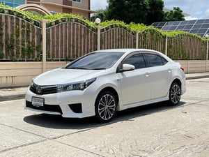 TOYOTA COROLLA ALTIS 1.8 S Esport ปี 2014 Auto สภาพนางฟ้า TOYOTA COROLLA ALTIS 1.8 S Esport ปี 2014 Auto สภาพนางฟ้า