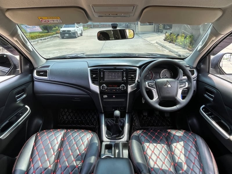 MITSUBISHI TRITON DOUBLE CAB 2.4 GLS PLUS ปี 2021 สภาพนางฟ้า MITSUBISHI TRITON DOUBLE CAB 2.4 GLS PLUS ปี 2021 สภาพนางฟ้า