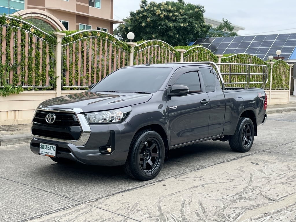 TOYOTA HILUX REVO SMART CAB 2.4 ENTRY Z EDITION ปี 2022 เกียร์Manual สภาพนางฟ้า