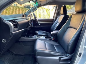 TOYOTA HILUX REVO DOUBLE CAB 2.8 HIGH 4WD ปี 2022 AUTO 4X4 สภาพนางฟ้า